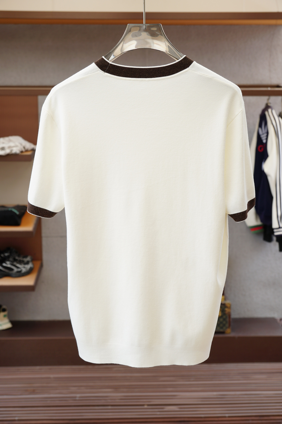 布鲁提，🍐高级成衣 2025秋冬打底系列！熟男 轻熟男 最爱款式 最经典净色通勤百搭帅气的圆领短袖打底衫