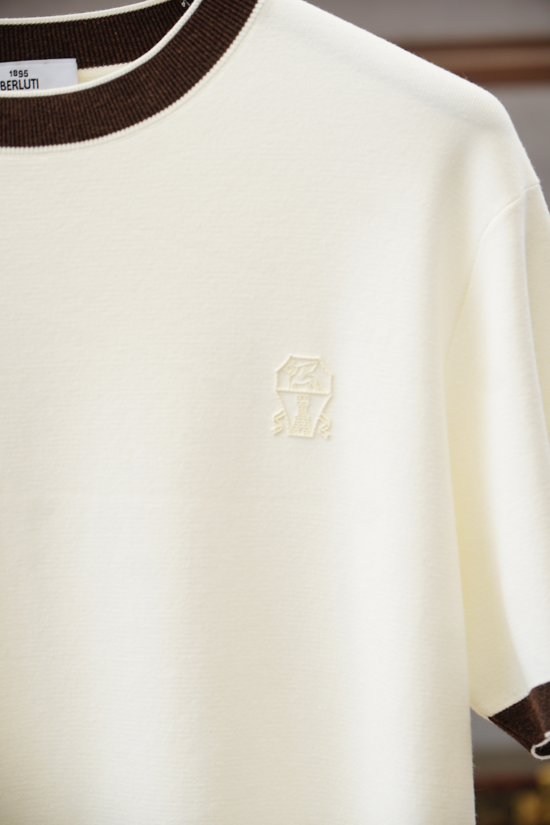 布鲁提，🍐高级成衣 2025秋冬打底系列！熟男 轻熟男 最爱款式 最经典净色通勤百搭帅气的圆领短袖打底衫