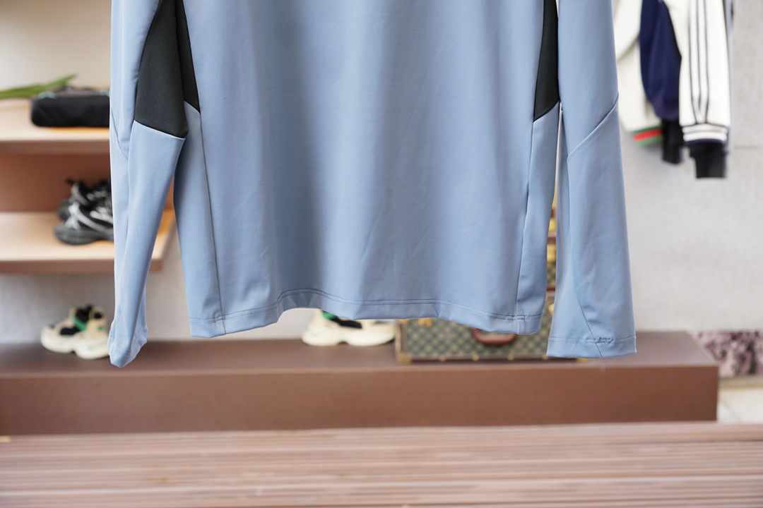 迪桑特-2025秋冬系列上新💐 长袖Polo 衬衫，奢华经典元素设计！采用舒适透气针织面料🔥属于入柜级别