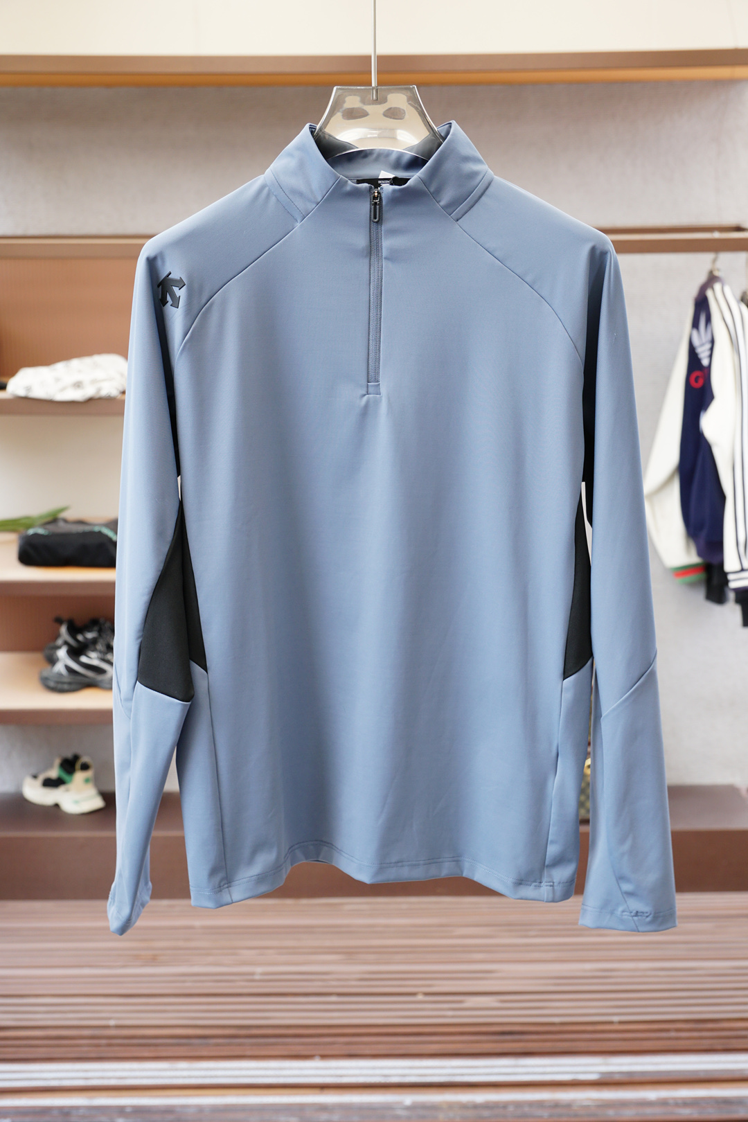 迪桑特-2025秋冬系列上新💐 长袖Polo 衬衫，奢华经典元素设计！采用舒适透气针织面料🔥属于入柜级别