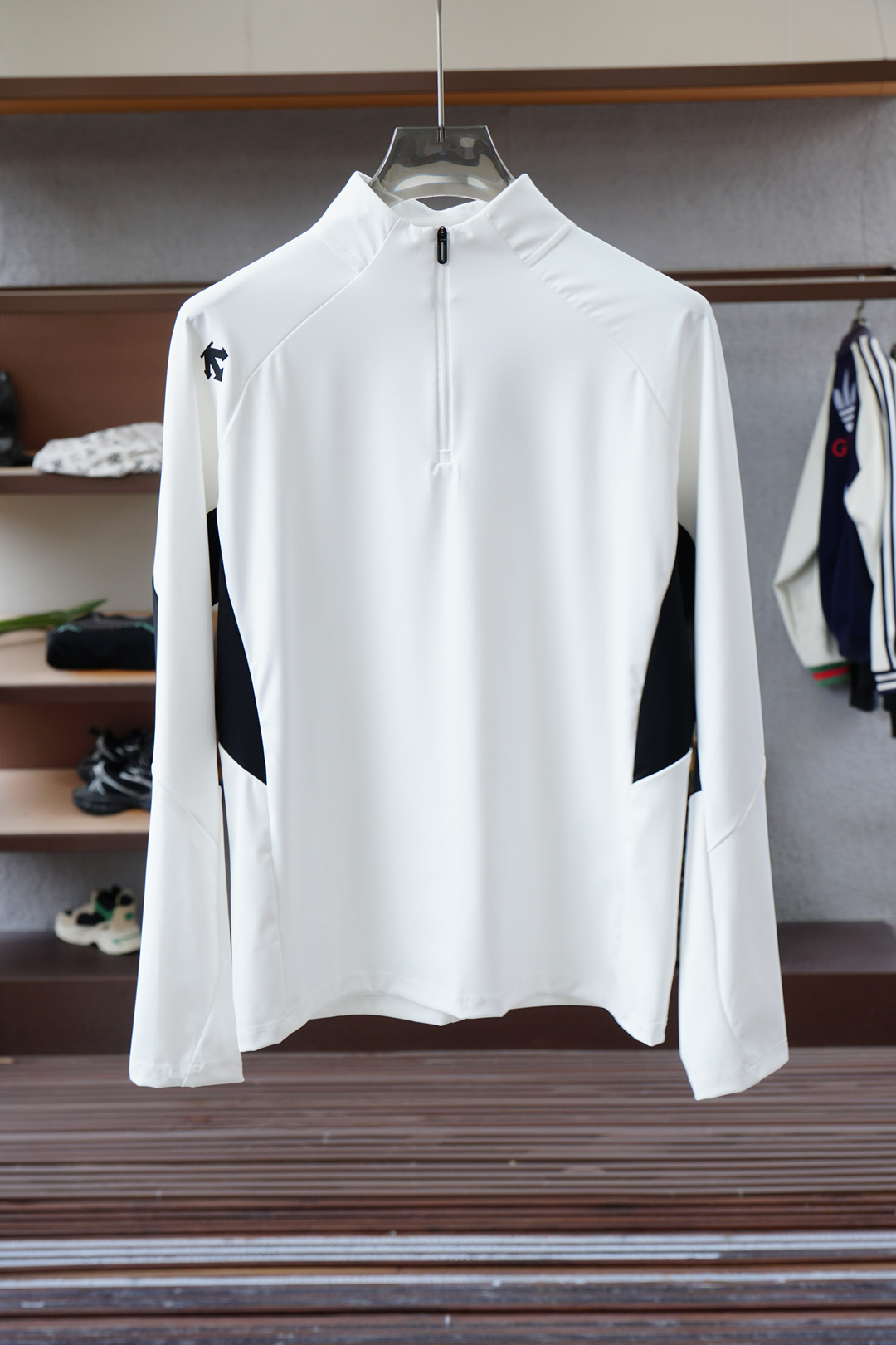 迪桑特-2025秋冬系列上新💐 长袖Polo 衬衫，奢华经典元素设计！采用舒适透气针织面料🔥属于入柜级别