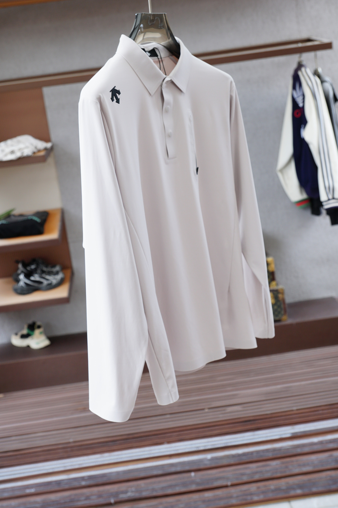 迪桑特-2025秋冬系列上新💐 长袖Polo 衬衫，奢华经典元素设计！采用舒适透气针织面料🔥属于入柜级别