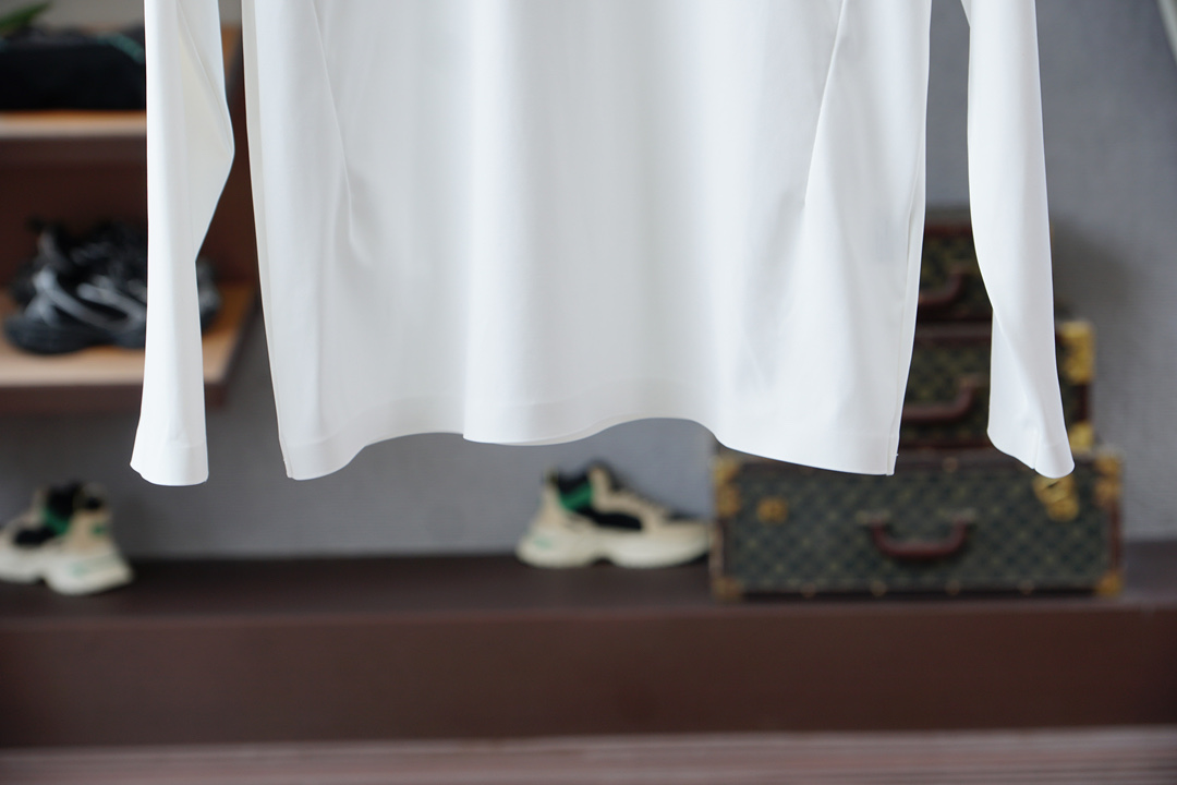 迪桑特-2025秋冬系列上新💐 长袖Polo 衬衫，奢华经典元素设计！采用舒适透气针织面料🔥属于入柜级别