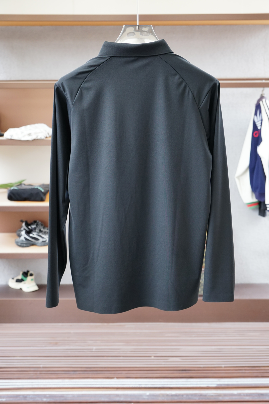 迪桑特-2025秋冬系列上新💐 长袖Polo 衬衫，奢华经典元素设计！采用舒适透气针织面料🔥属于入柜级别