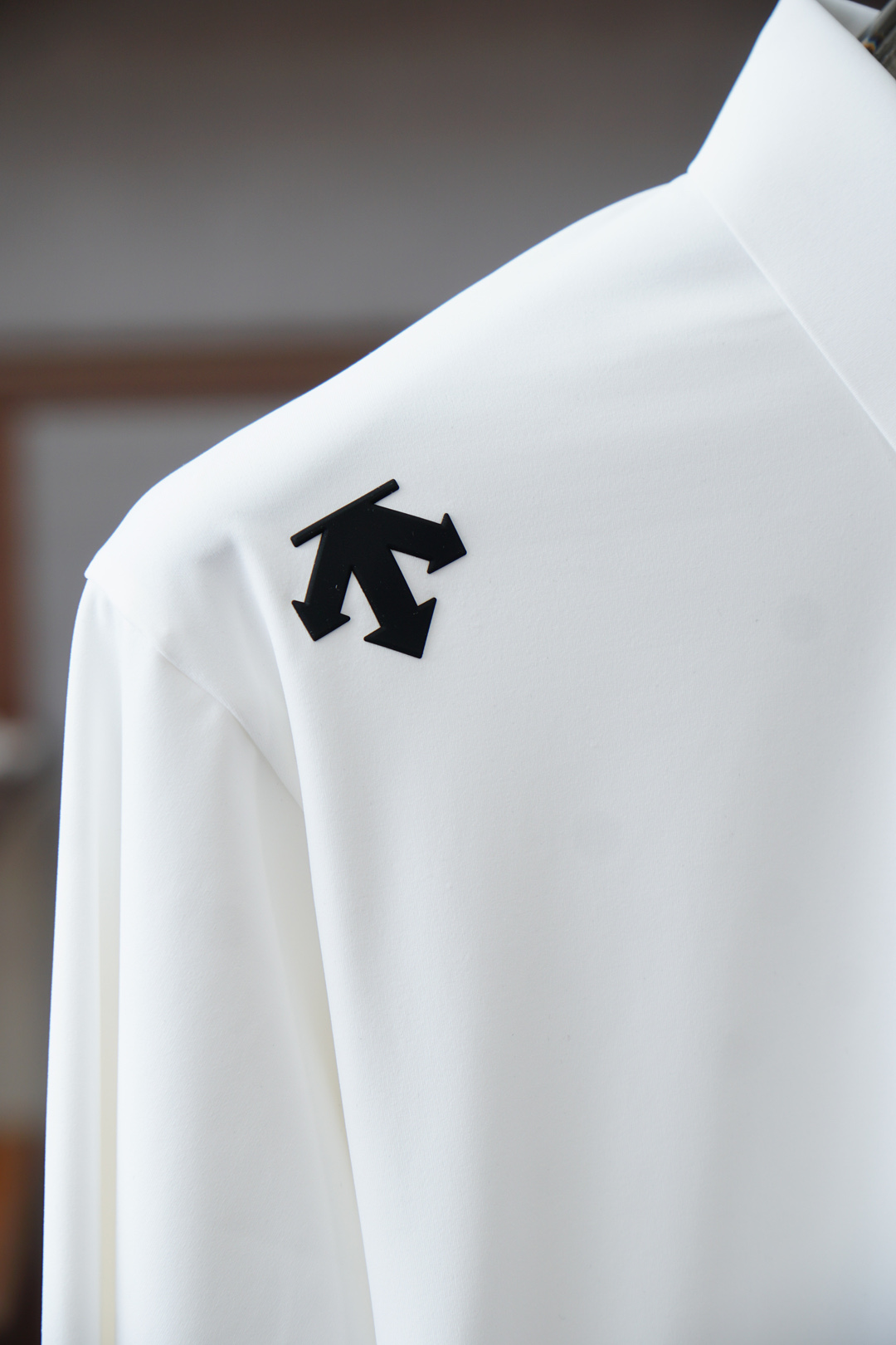 迪桑特-2025秋冬系列上新💐 长袖Polo 衬衫，奢华经典元素设计！采用舒适透气针织面料🔥属于入柜级别