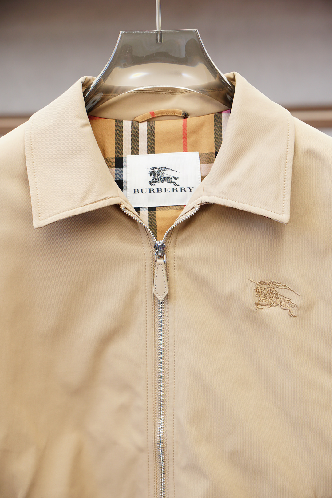 BBR-巴宝莉/Burberry 25早秋新款发布❤️巴宝莉翻领夹克外套，秋季爆款外套，格子内里，战马刺