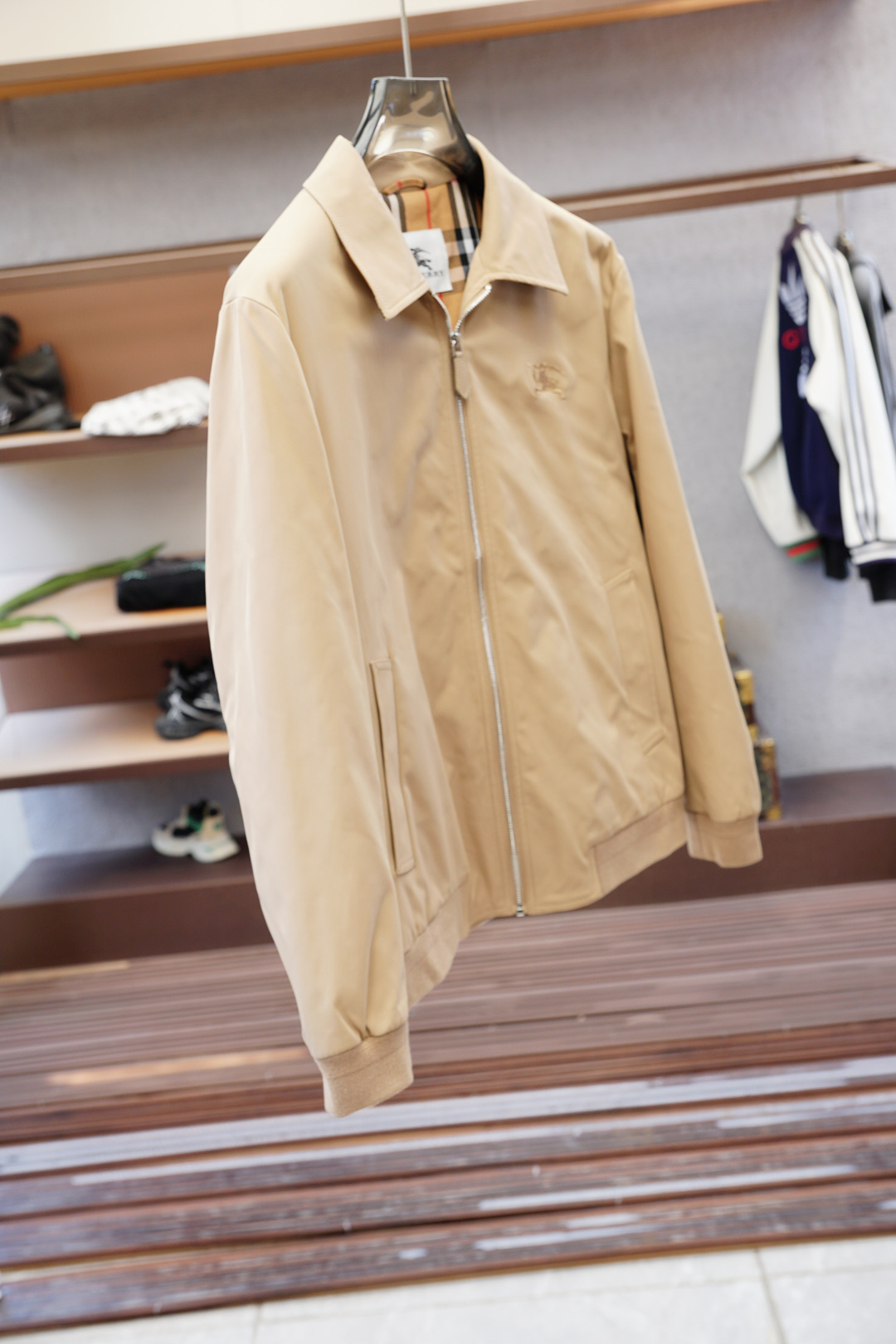 BBR-巴宝莉/Burberry 25早秋新款发布❤️巴宝莉翻领夹克外套，秋季爆款外套，格子内里，战马刺