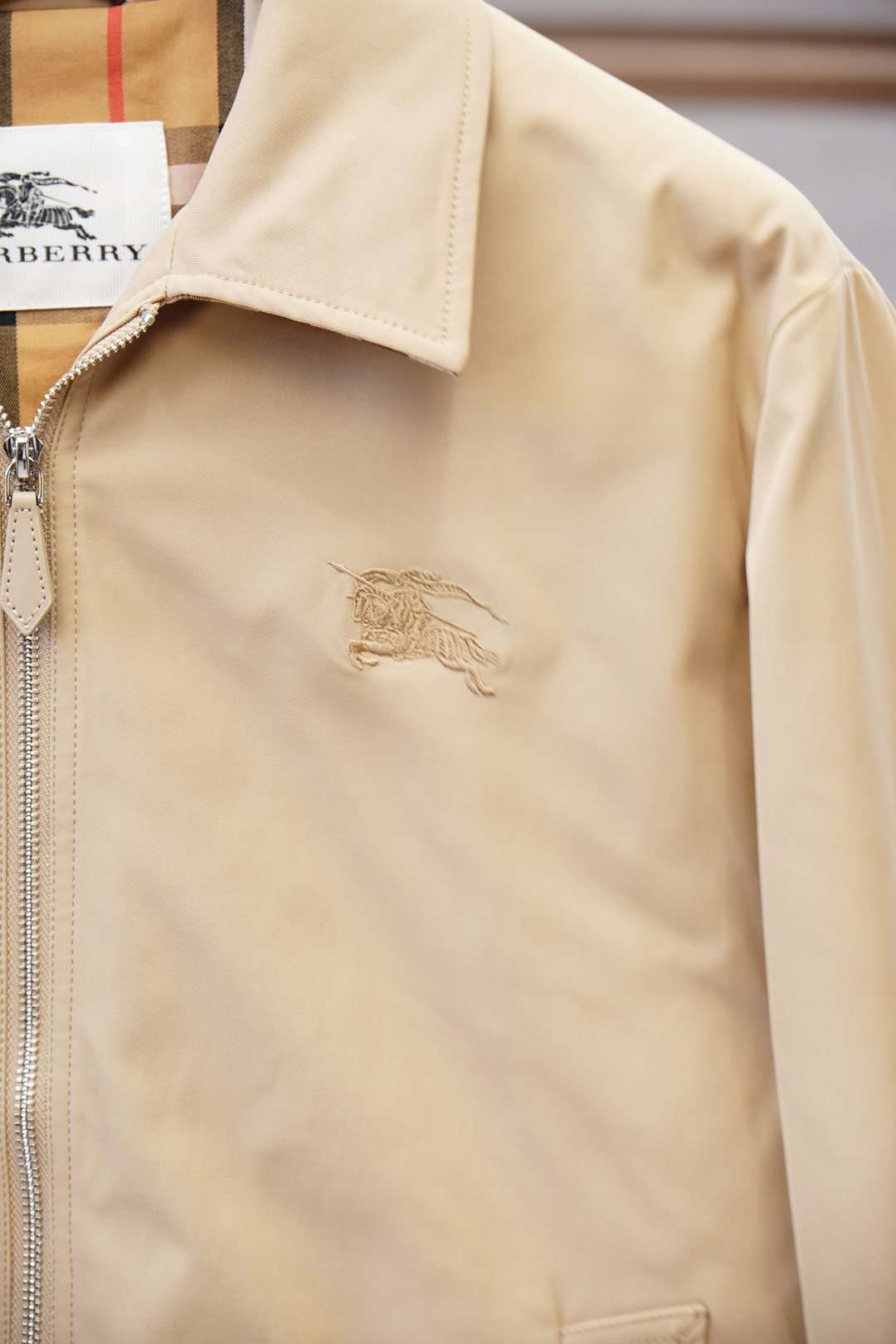 BBR-巴宝莉/Burberry 25早秋新款发布❤️巴宝莉翻领夹克外套，秋季爆款外套，格子内里，战马刺