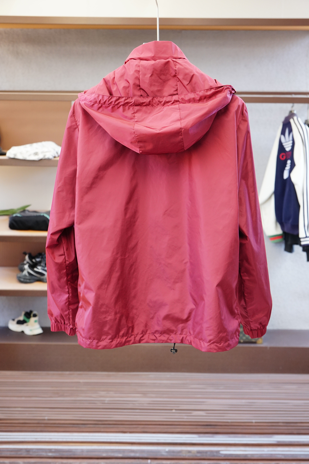 Prada普拉达/双面外套-新款P家Re-Nylon再生尼龙材质撞色拉链门襟立领外套，男士胸前金属三角标