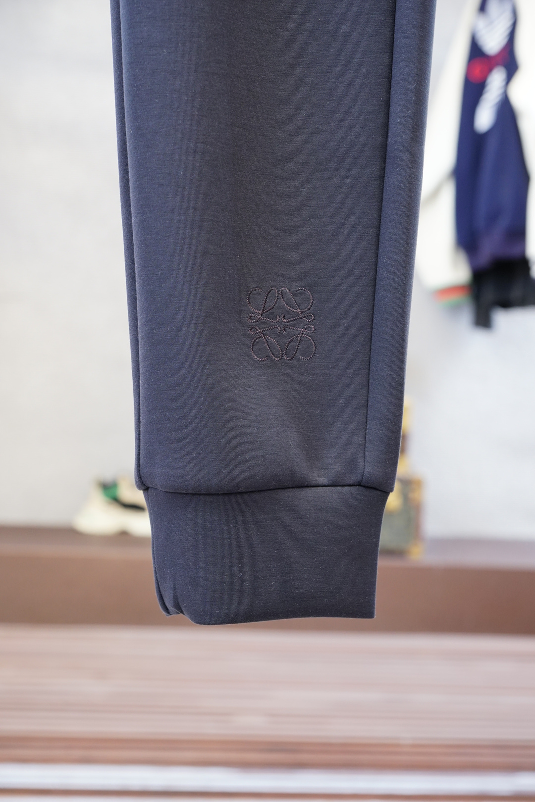 Loewe罗意威/2025、秋冬新款，码数M-3XL，进口超细棉➕氨纶质感格外透气舒适。采用简约修身版型