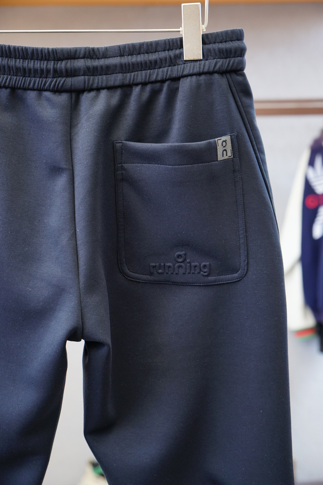 欧跑 -algo/2025、秋冬新款，码数M-3XL，进口超细棉➕氨纶质感格外透气舒适。采用简约修身版型