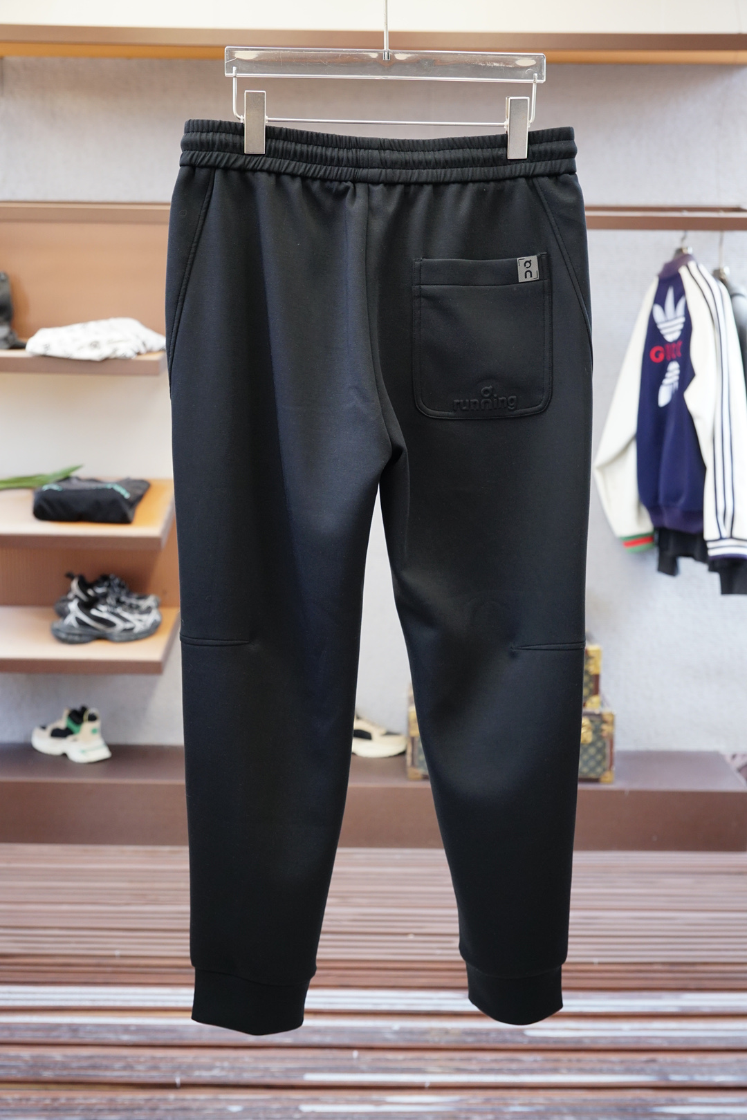 欧跑 -algo/2025、秋冬新款，码数M-3XL，进口超细棉➕氨纶质感格外透气舒适。采用简约修身版型