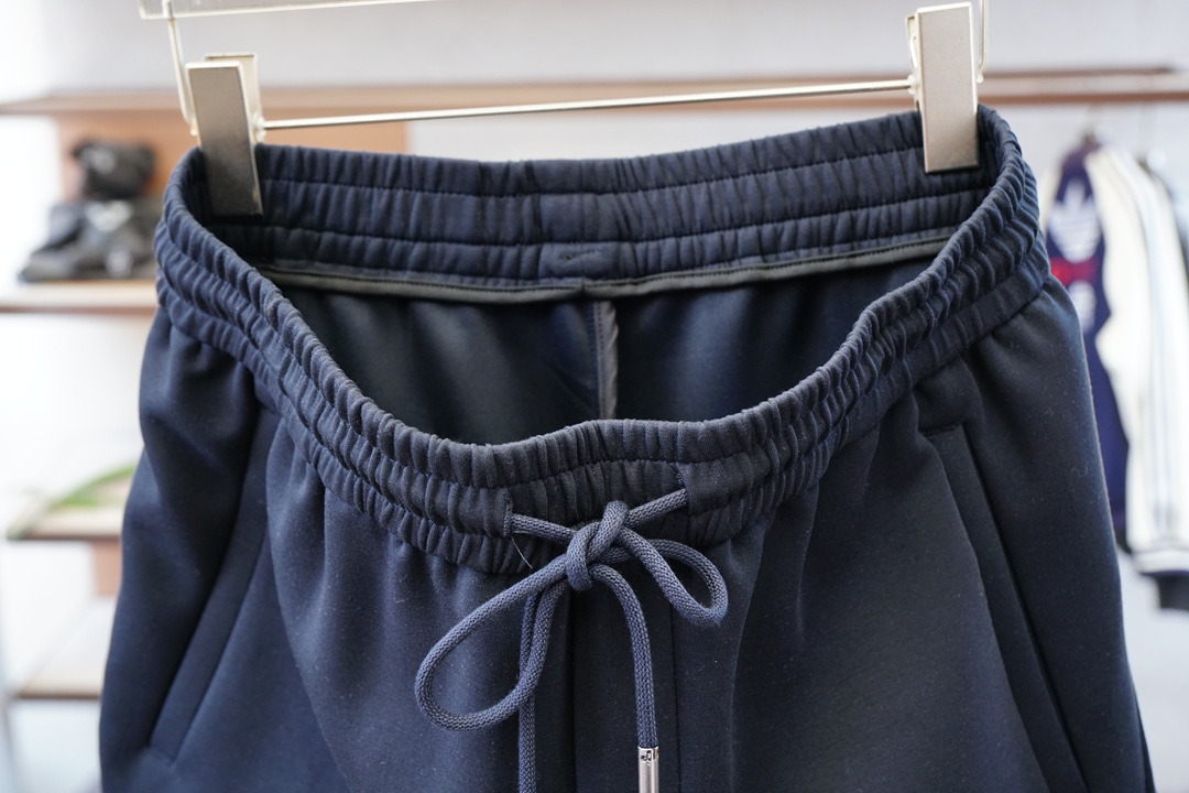 欧跑 -algo/2025、秋冬新款，码数M-3XL，进口超细棉➕氨纶质感格外透气舒适。采用简约修身版型