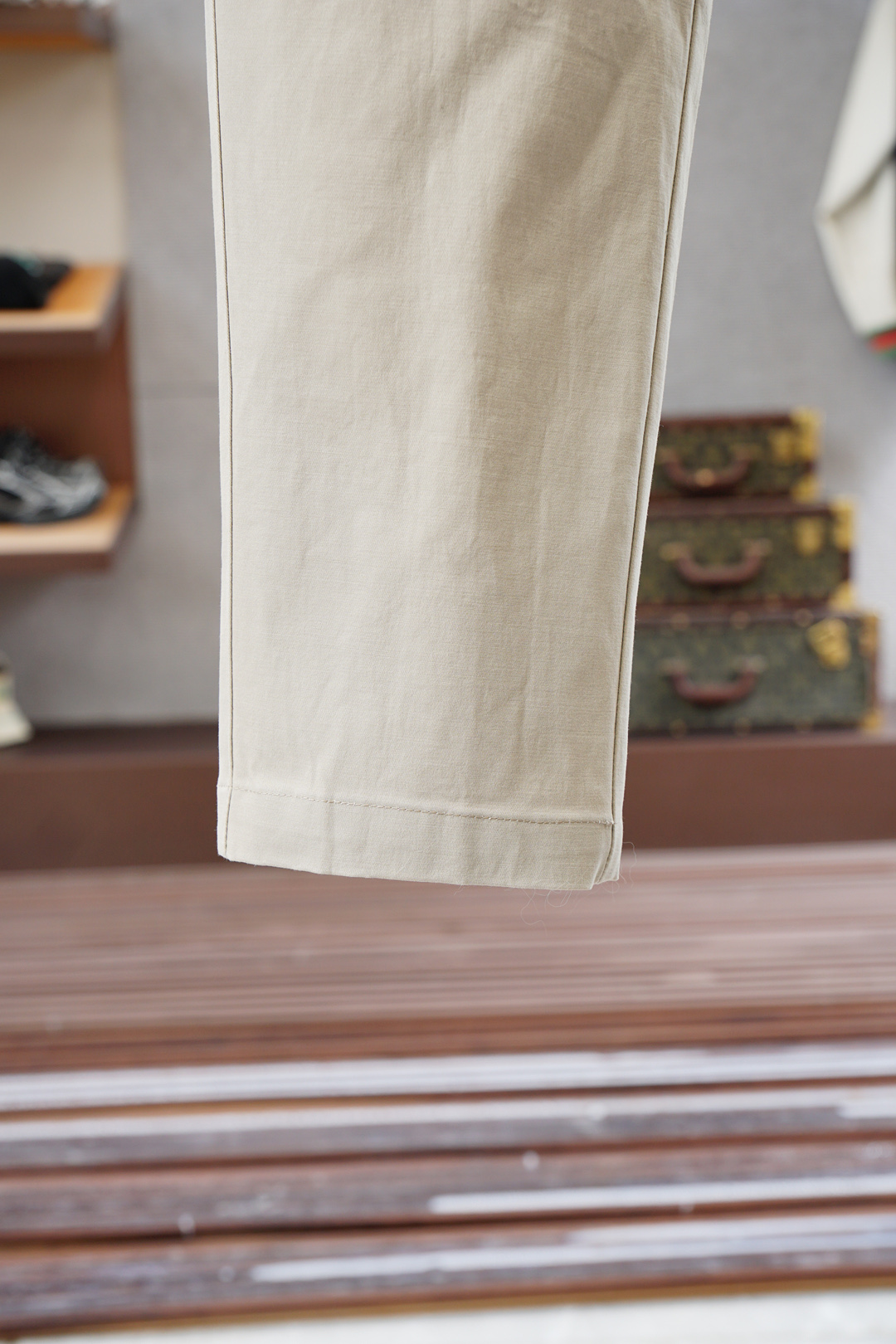 杰尼亚-2025早秋新款休闲西裤，官网同步发售。品牌经典logo休闲裤，定制面料，舒适度极好，手触感强烈