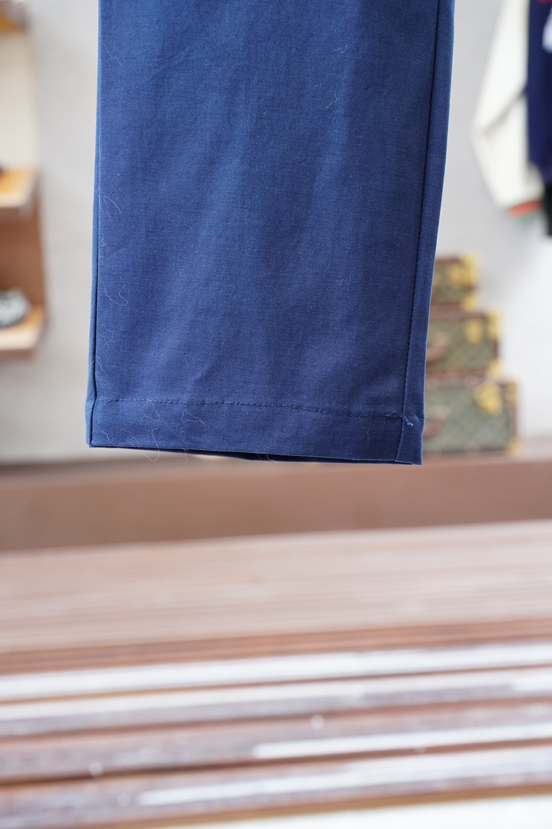 Kiton 奇顿2025早秋新款休闲裤!官网同步发售。品牌经典logo休闲裤，定制面料，舒适度极好，手触