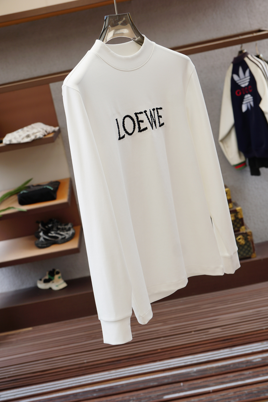 Loewe-罗意威2025秋冬新品，男士胸前经典