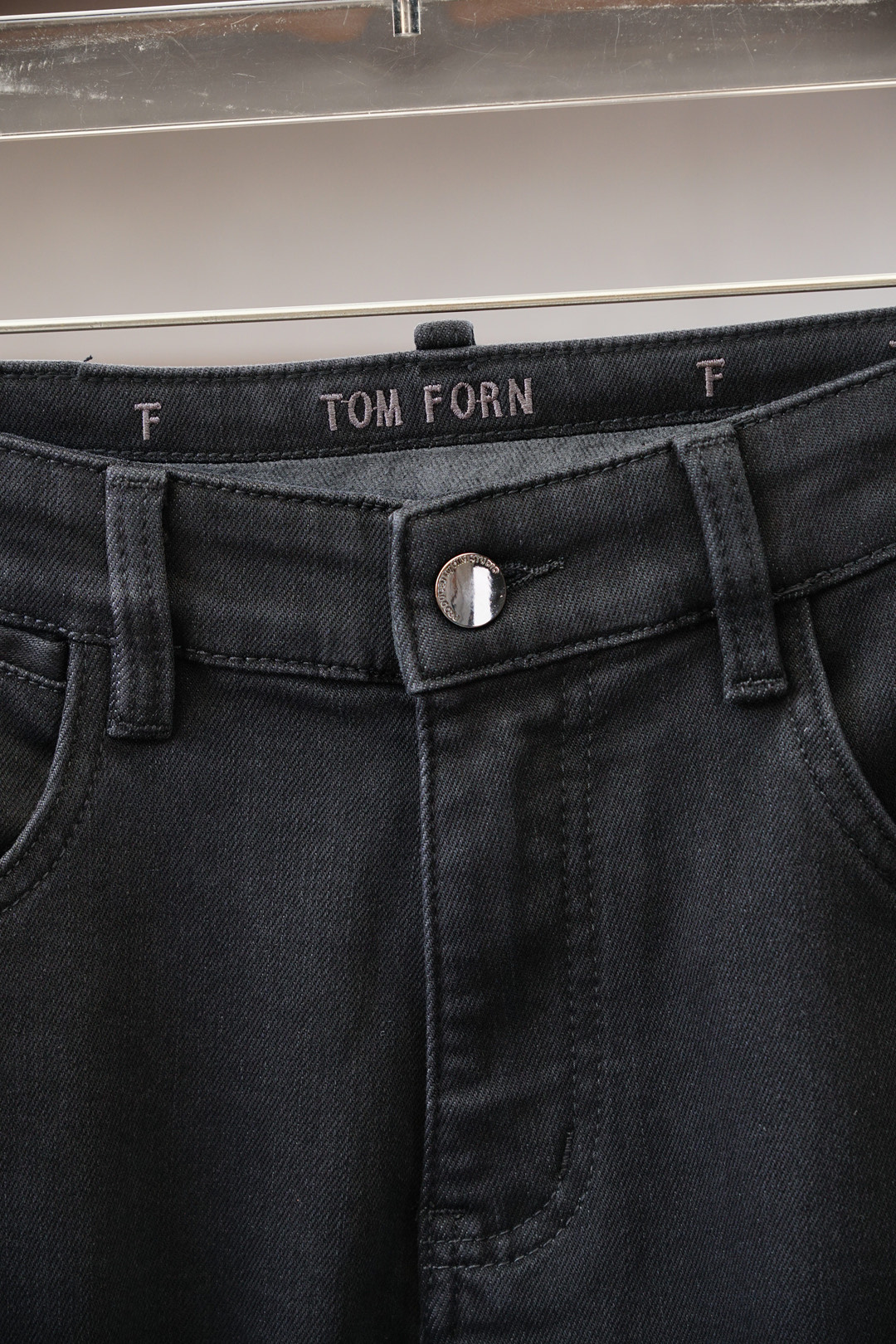 TF-新款来袭🔥早秋新款新款休闲裤牛仔裤，高端定制系列。进口高密度纯棉加沙洗工艺舒适柔软亲肤，笔挺不易起