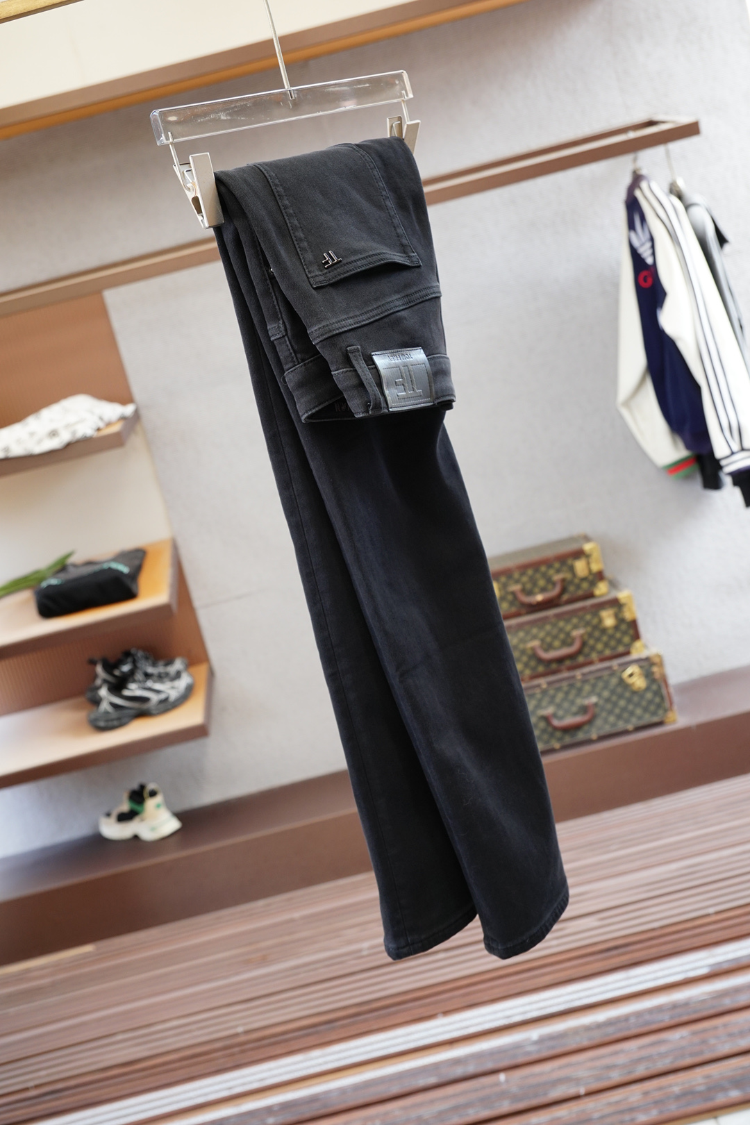 TF-新款来袭🔥早秋新款新款休闲裤牛仔裤，高端定制系列。进口高密度纯棉加沙洗工艺舒适柔软亲肤，笔挺不易起