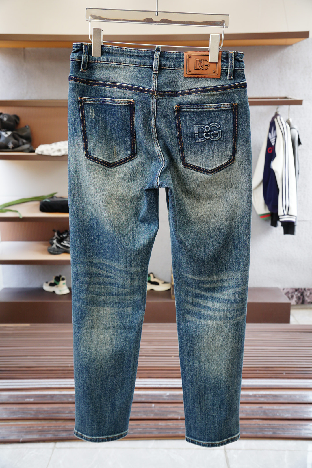 DG-新款来袭🔥早秋新款新款休闲裤牛仔裤，高端定制系列。进口高密度纯棉加沙洗工艺舒适柔软亲肤，笔挺不易起
