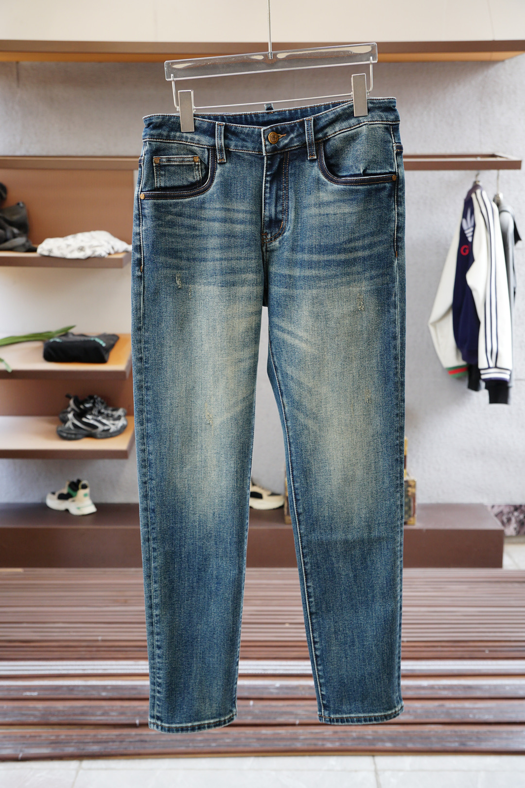 DG-新款来袭🔥早秋新款新款休闲裤牛仔裤，高端定制系列。进口高密度纯棉加沙洗工艺舒适柔软亲肤，笔挺不易起