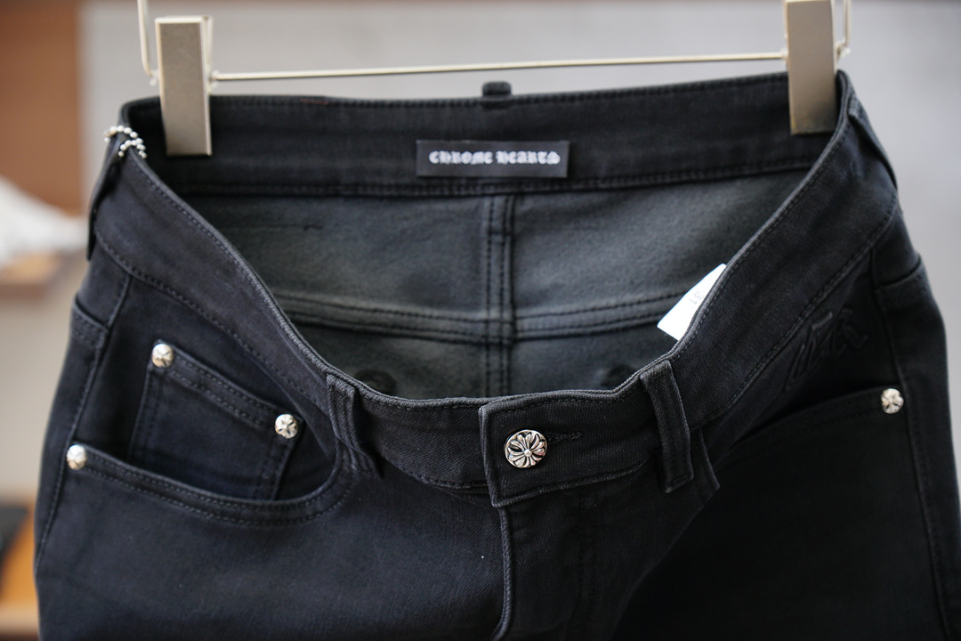 克罗心/新款来袭🔥早秋新款新款休闲裤牛仔裤，高端定制系列。进口高密度纯棉加沙洗工艺舒适柔软亲肤，笔挺不易