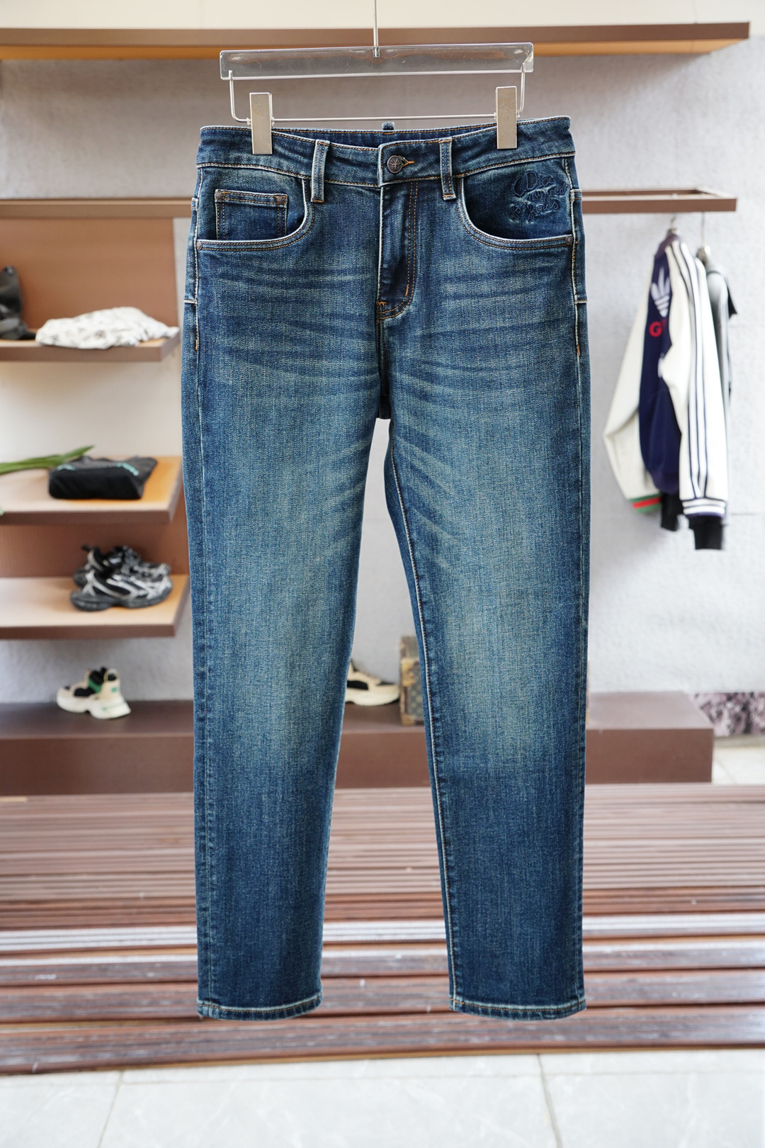 Dior迪奥/新款来袭🔥早秋新款新款休闲裤牛仔裤，高端定制系列。进口高密度纯棉加沙洗工艺舒适柔软亲肤，笔