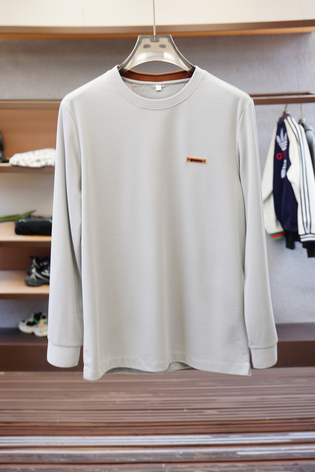 F/W25 秋冬新品ZEGNA 杰尼亚男士超细羊毛加针织圆领衫单穿打底必备-颜色: 黑色 灰色尺码: 4