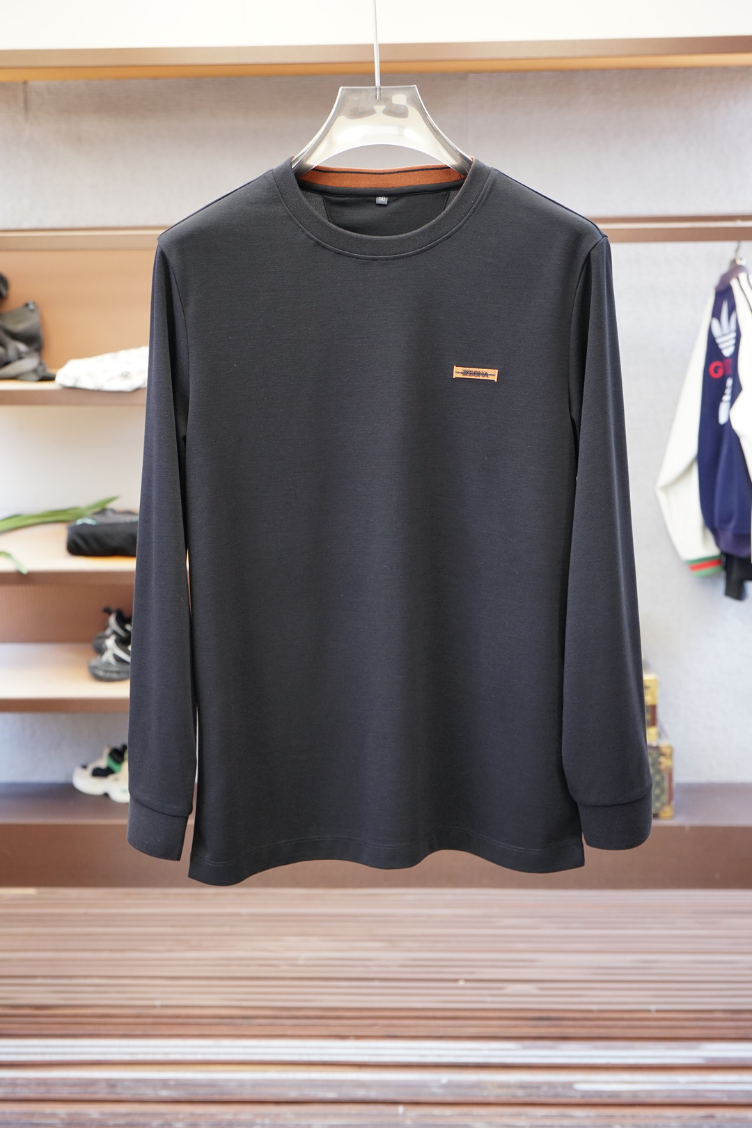 F/W25 秋冬新品ZEGNA 杰尼亚男士超细羊毛加针织圆领衫单穿打底必备-颜色: 黑色 灰色尺码: 4
