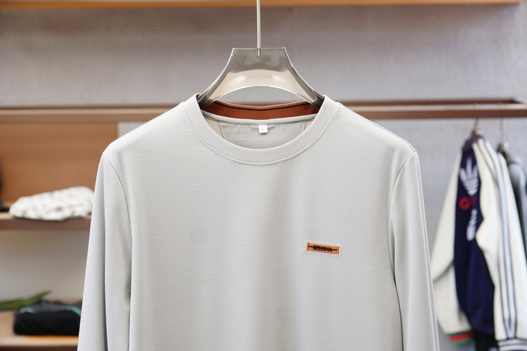 F/W25 秋冬新品ZEGNA 杰尼亚男士超细羊毛加针织圆领衫单穿打底必备-颜色: 黑色 灰色尺码: 4