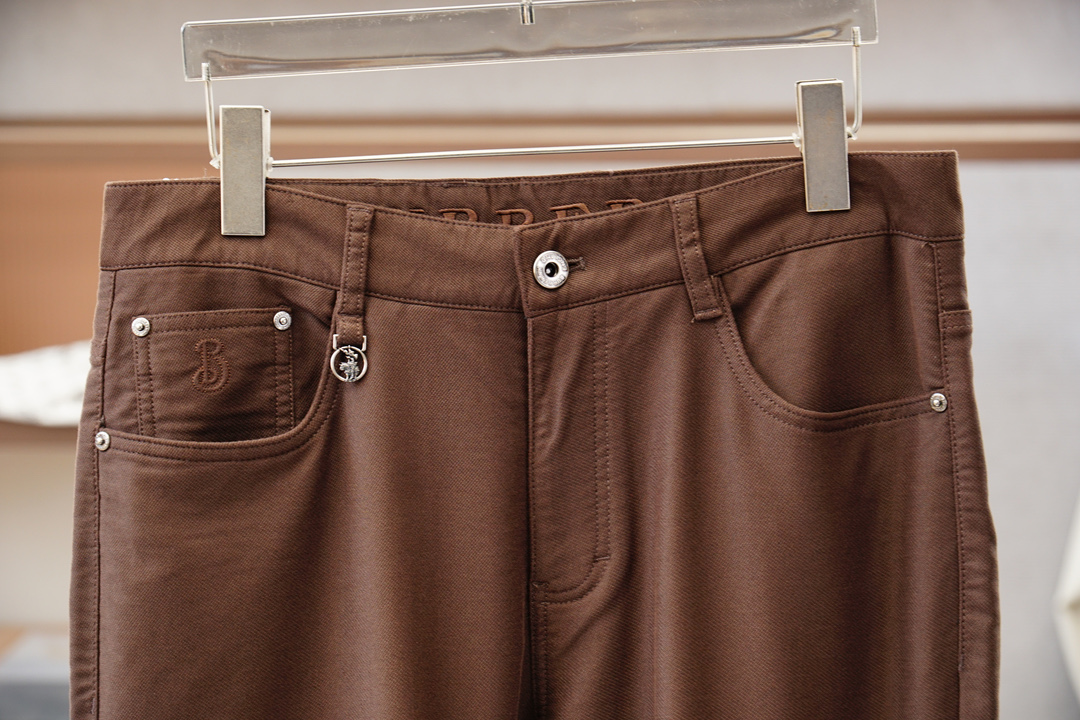 BBR巴宝莉-新款来袭🔥秋冬新款休闲西裤，高端定制系列。进口高密度纯棉工艺舒适柔软亲肤，笔挺不易起皱，简