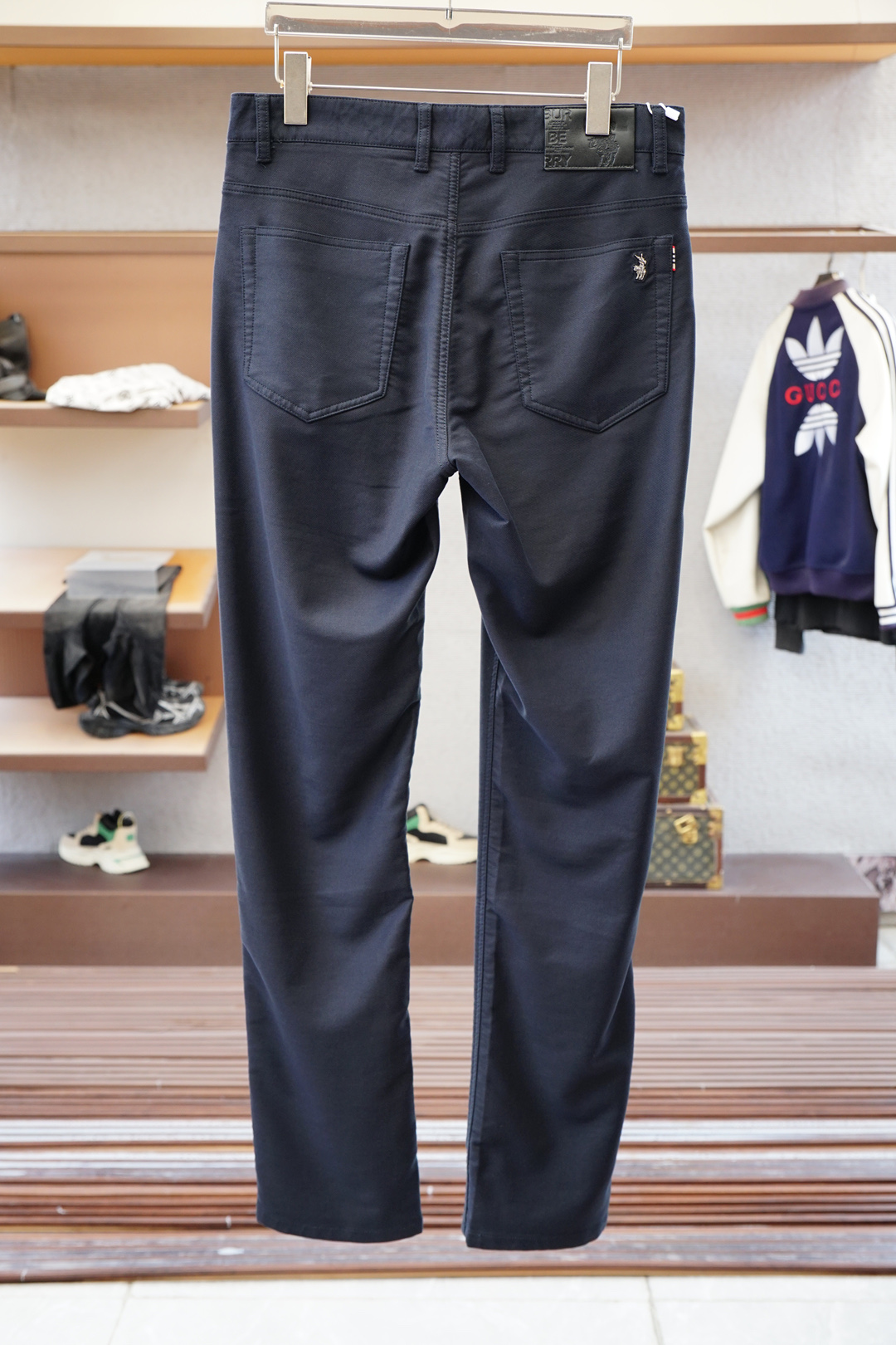 BBR巴宝莉-新款来袭🔥秋冬新款休闲西裤，高端定制系列。进口高密度纯棉工艺舒适柔软亲肤，笔挺不易起皱，简