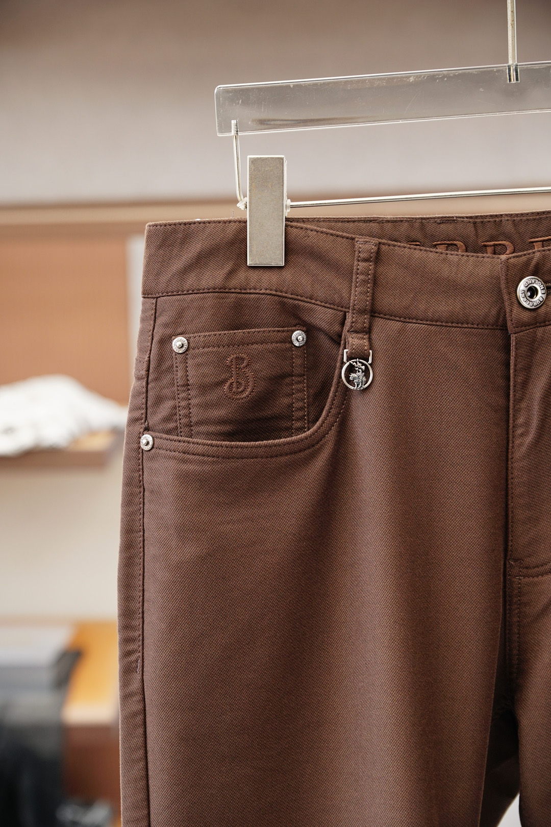 BBR巴宝莉-新款来袭🔥秋冬新款休闲西裤，高端定制系列。进口高密度纯棉工艺舒适柔软亲肤，笔挺不易起皱，简