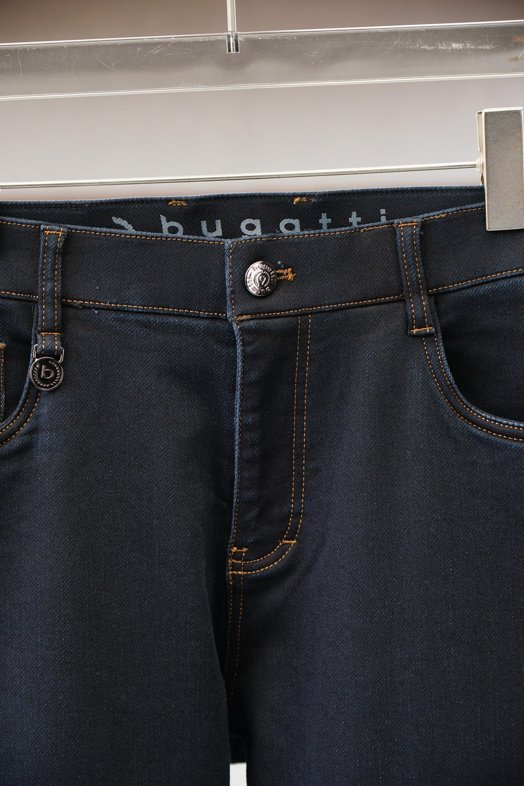 BUGATTI-新款来袭🍌2025早秋新款新款休闲裤牛仔裤，高端定制系列。进口高密度纯棉加沙洗工艺舒适柔