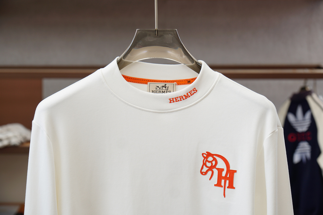 -Hermes爱马仕-2025秋季打底系列新品🍐男士圆领长袖🌽奢华品牌字母LOGO标识标注👍🏼上身就能体