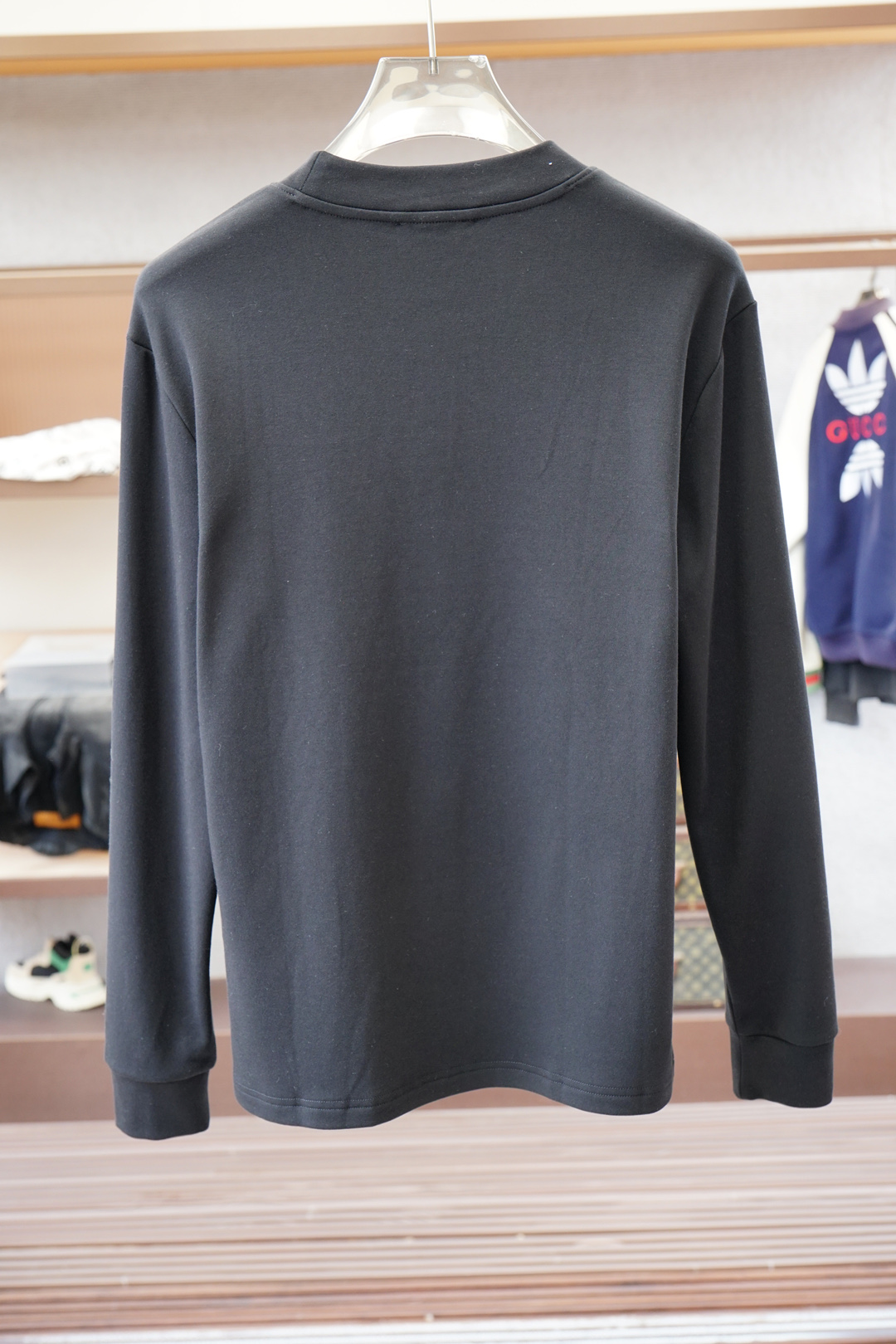 -Hermes爱马仕-2025秋季打底系列新品🍐男士圆领长袖🌽奢华品牌字母LOGO标识标注👍🏼上身就能体