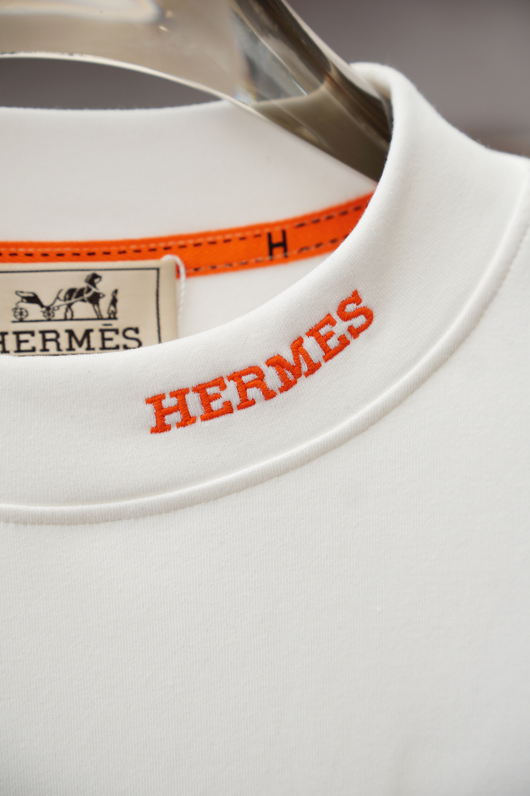 -Hermes爱马仕-2025秋季打底系列新品🍐男士圆领长袖🌽奢华品牌字母LOGO标识标注👍🏼上身就能体