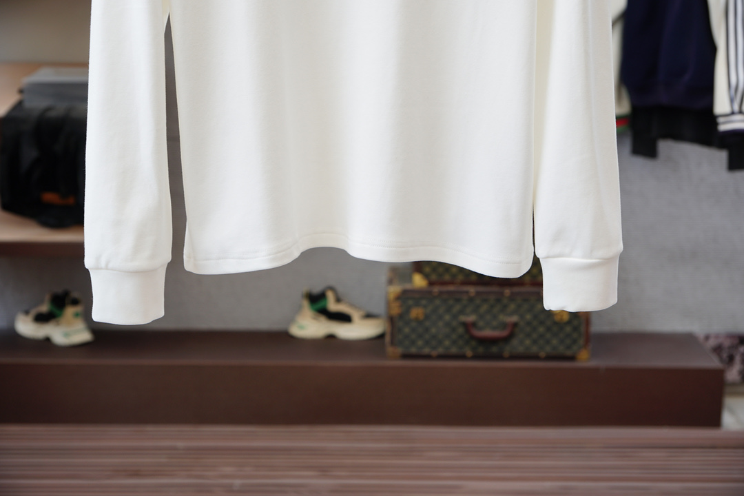 -Gucci-古奇/2025秋季打底系列新品🍐男士圆领长袖🌽奢华品牌字母LOGO标识标注👍🏼上身就能体会