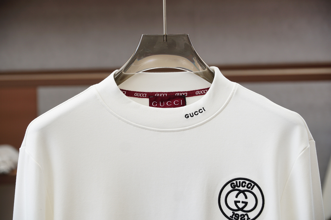 -Gucci-古奇/2025秋季打底系列新品🍐男士圆领长袖🌽奢华品牌字母LOGO标识标注👍🏼上身就能体会