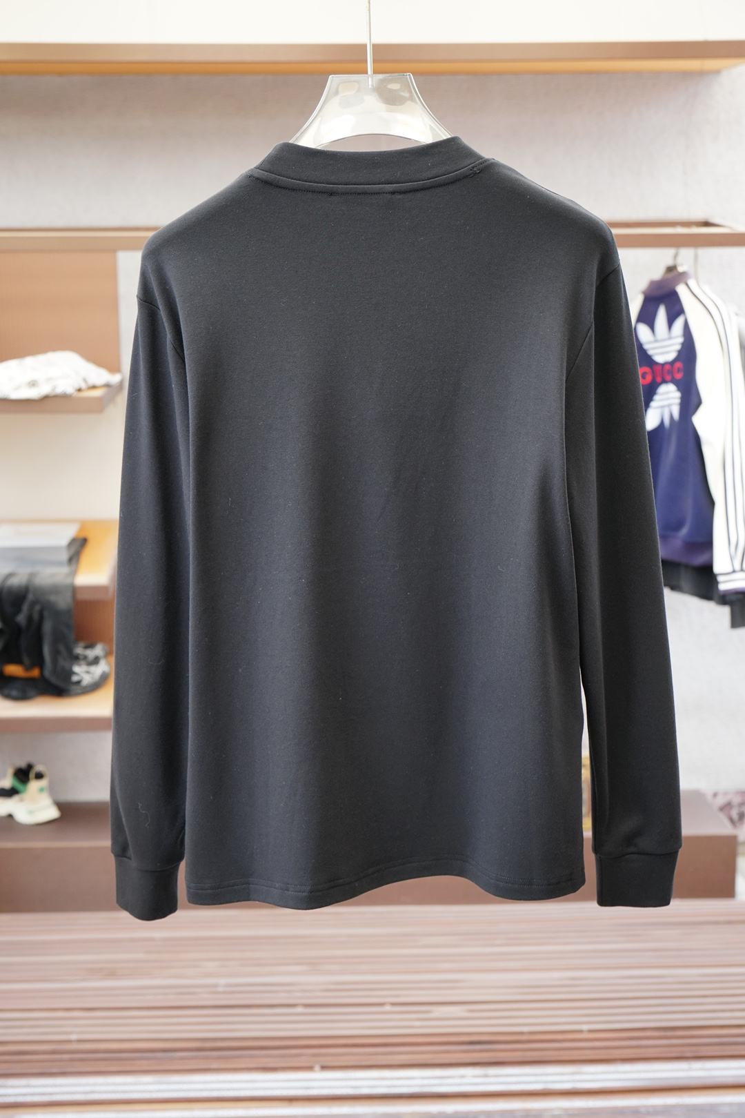 -Gucci-古奇/2025秋季打底系列新品🍐男士圆领长袖🌽奢华品牌字母LOGO标识标注👍🏼上身就能体会