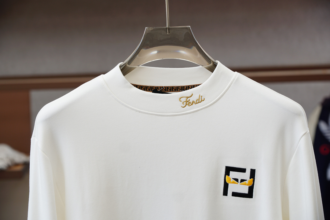 -Fendi芬迪-2025秋季打底系列新品🍐男士圆领长袖🌽奢华品牌字母LOGO标识标注👍🏼上身就能体会这