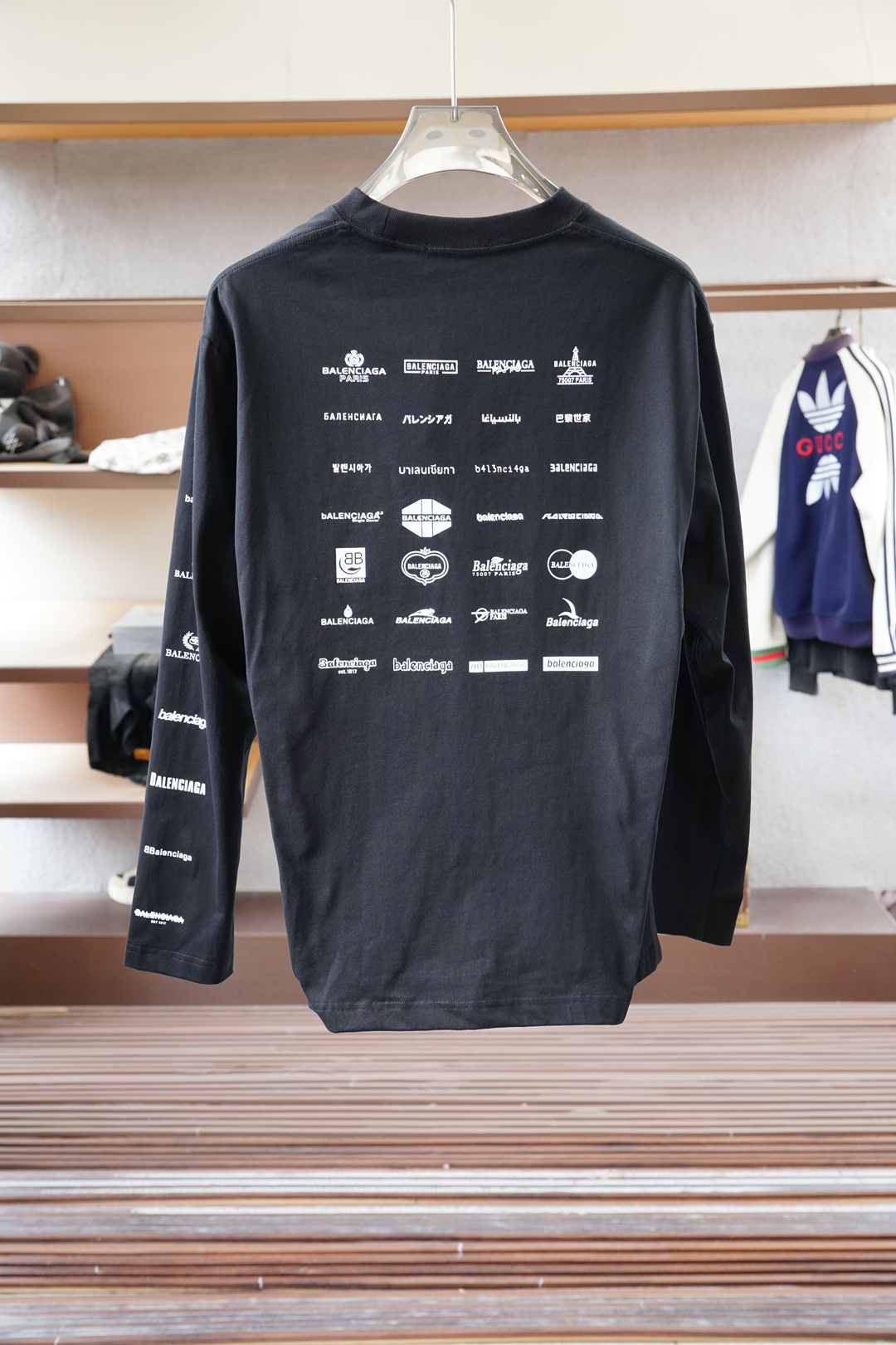 巴黎世家-🌸 2025秋冬新品，男士胸前经典