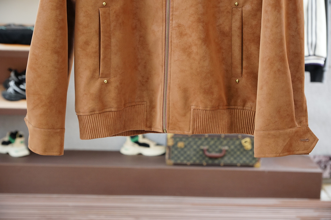 LV驴家2025SS早秋新款麂皮绒占领夹克，男士经典字母皮衣夹克外套！贸易公司渠道稀出，领先官网发售！男