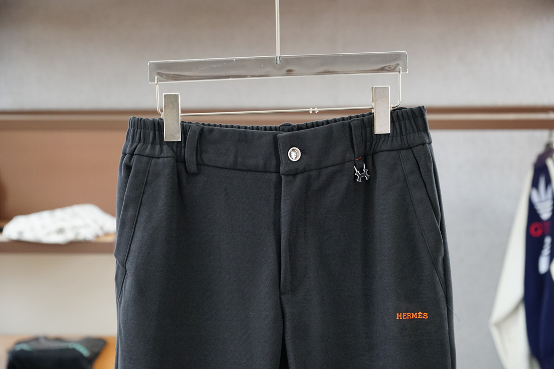 爱马仕-HERM2025秋冬羊毛裤 最新经典系列男士羊毛休闲裤！采用客供面料，柔软细腻，手感绝佳！品牌格