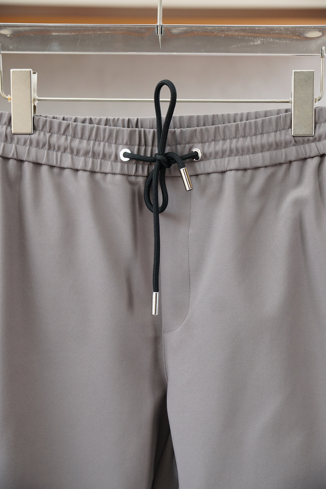 ；Dior迪奥/💥独家专供新款休闲裤 高端版本！专柜定制面料 透气舒适度高，细节无可挑剔，品牌元素设计理