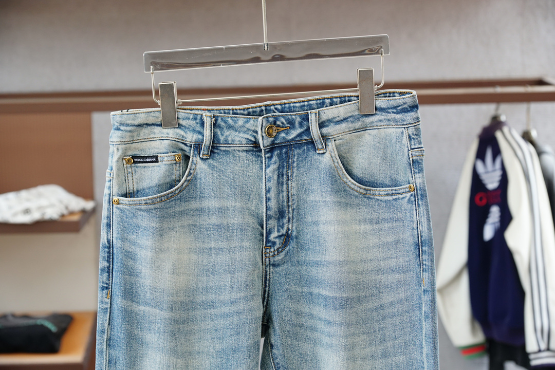 DG-新款来袭🍒2025早秋新款新款休闲裤牛仔裤，高端定制系列。进口高密度纯棉加沙洗工艺舒适柔软亲肤，笔