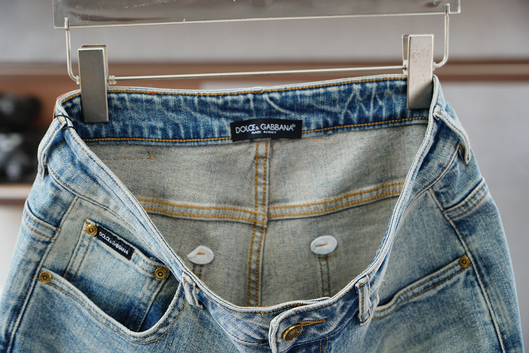 DG-新款来袭🍒2025早秋新款新款休闲裤牛仔裤，高端定制系列。进口高密度纯棉加沙洗工艺舒适柔软亲肤，笔