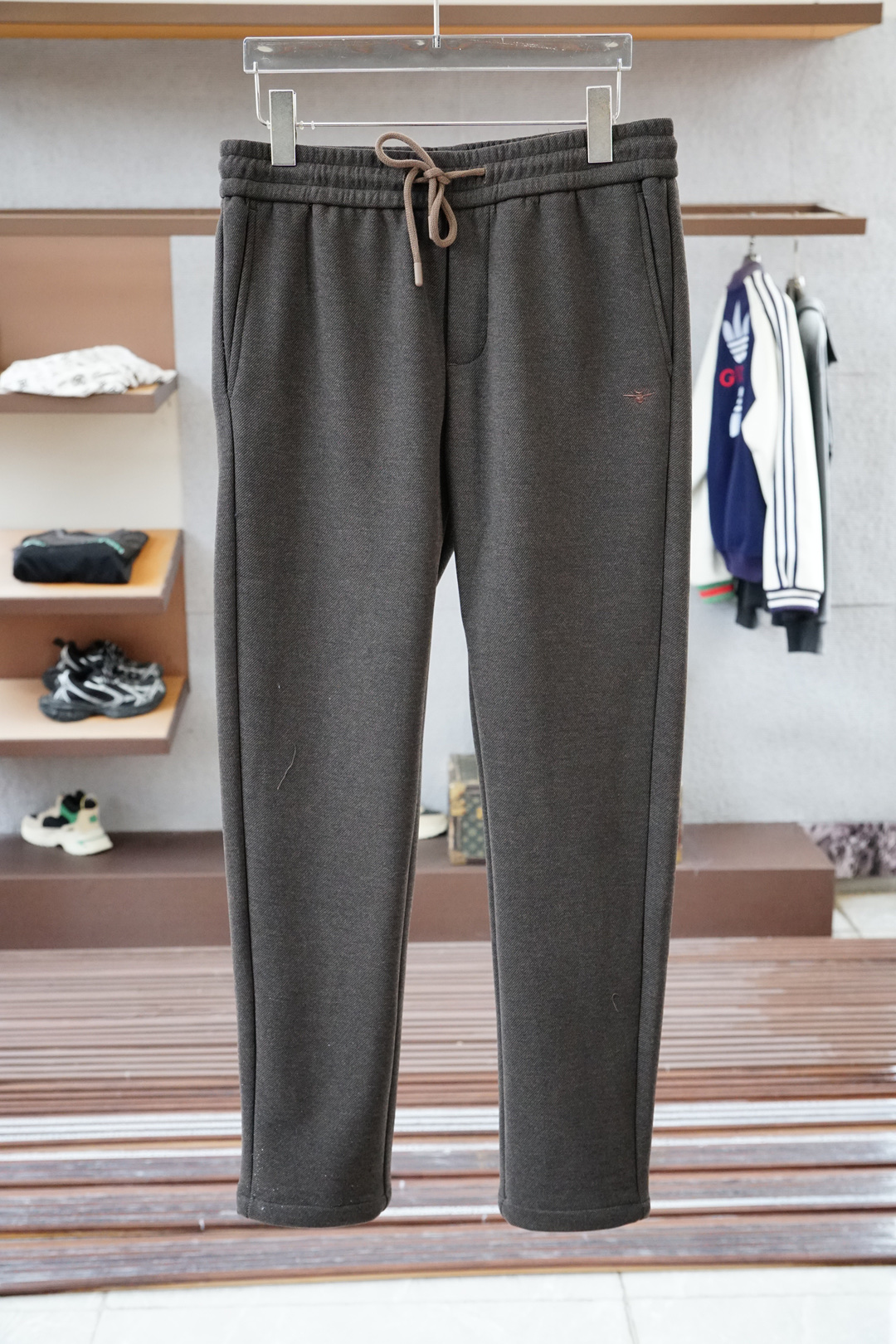 Dior迪奥-2025 秋冬男士休闲裤🤑超细纯棉面料休闲裤，最新款上身版型无敌正！绝对可以闭眼收的一款此