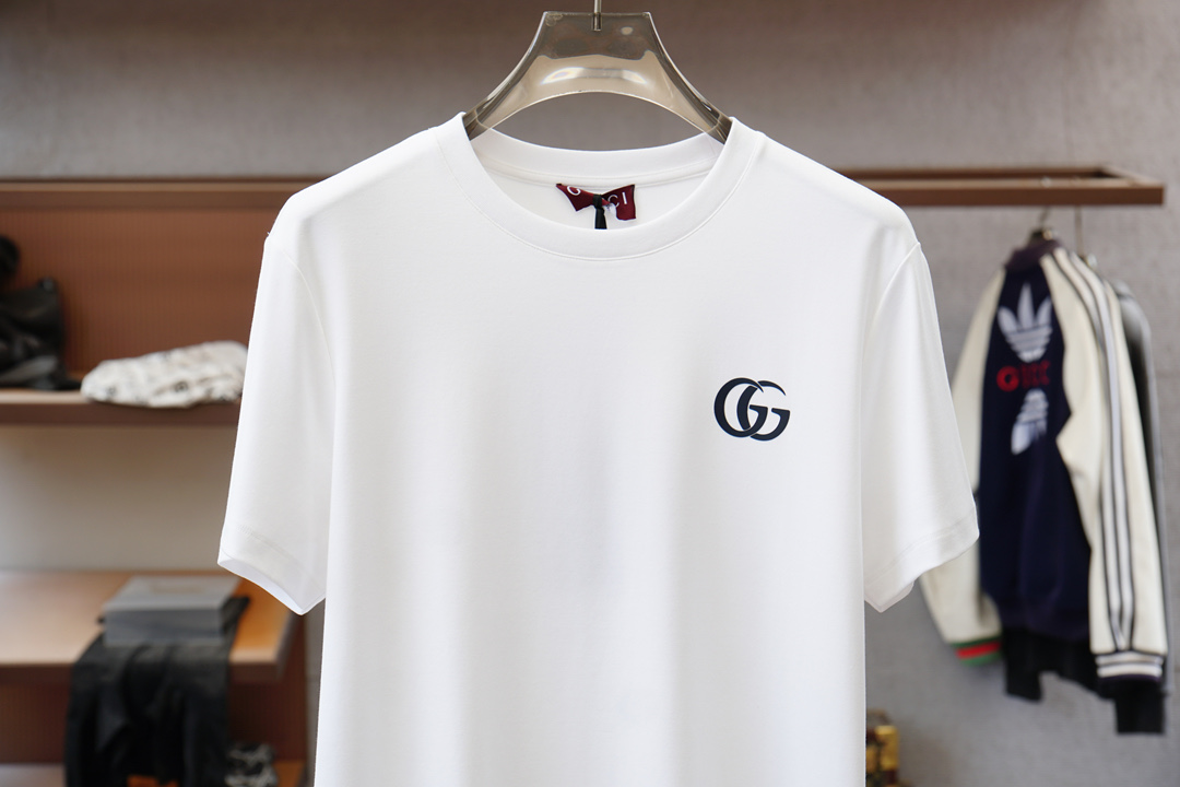 Gucci古奇/👾高级成衣 2025秋冬打底系列！熟男 轻熟男 最爱款式 最经典净色通勤百搭帅气的圆领短