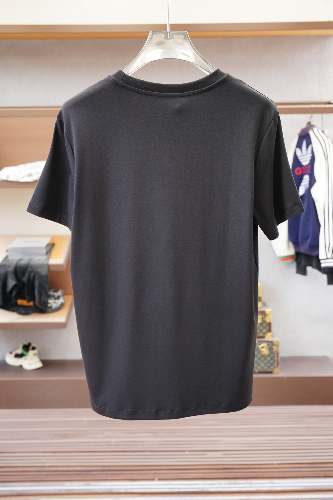 Gucci古奇/👾高级成衣 2025秋冬打底系列！熟男 轻熟男 最爱款式 最经典净色通勤百搭帅气的圆领短