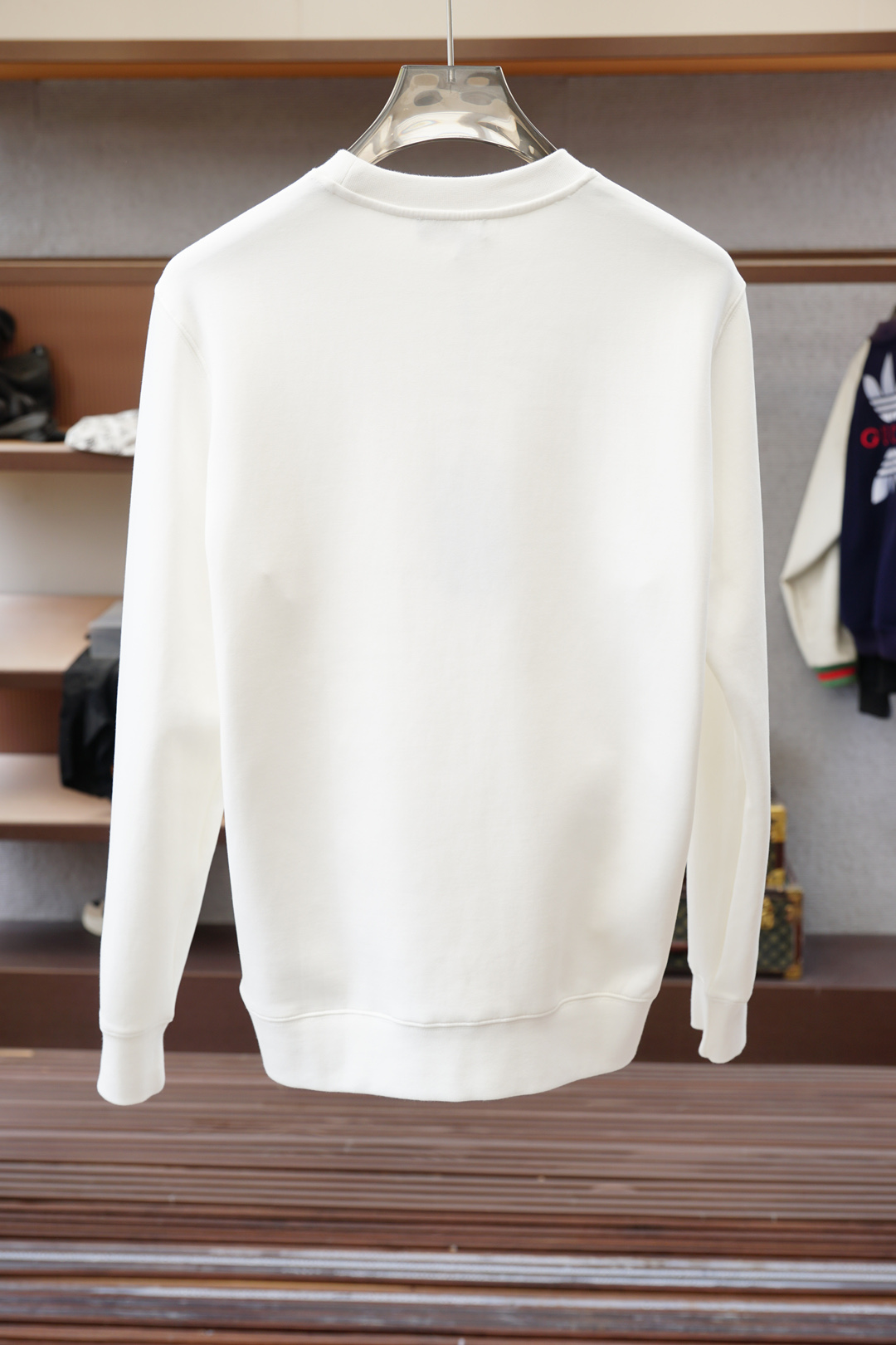 2025秋冬系列上👾Versace-范思哲-套头圆领卫衣 纯色LOGO搭配刺绣🪡大标 高端大气经典系列，